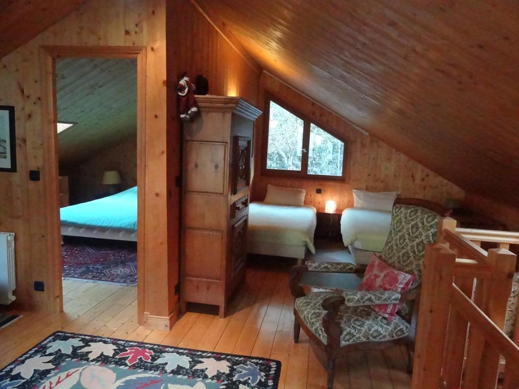 Les Nereides Studios Et Appartements Brides Les Bains Eksteriør bilde