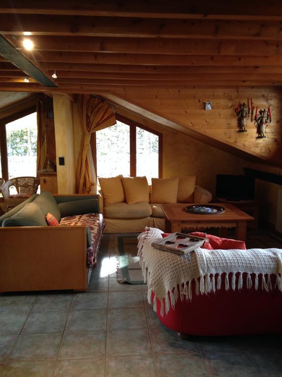 Les Nereides Studios Et Appartements Brides Les Bains Eksteriør bilde