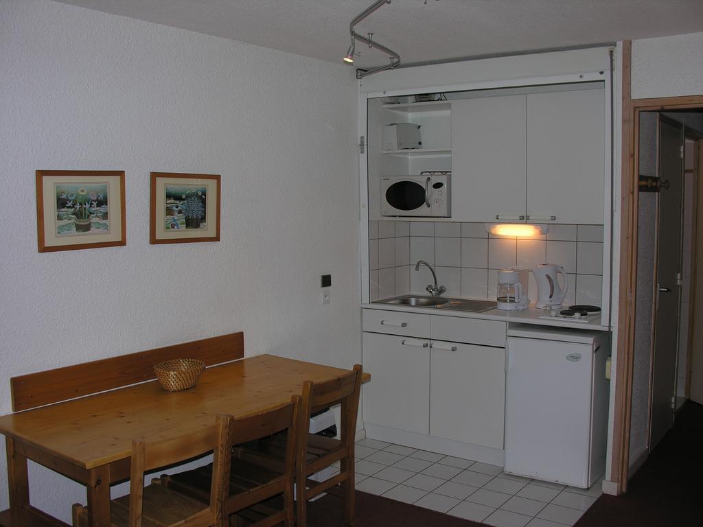Les Nereides Studios Et Appartements Brides Les Bains Eksteriør bilde